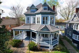 126 E 4th Street, Mount Carmel, IL 62863