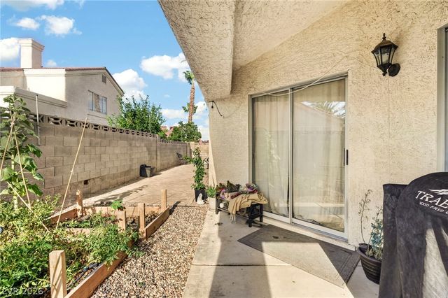 6724 Silver Spoon Drive, Las Vegas, NV 89108