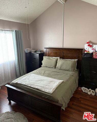 26926 Flo Lane 422, Santa Clarita, CA 91351