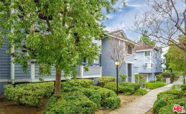 26926 Flo Lane 422, Canyon Country, CA 91351