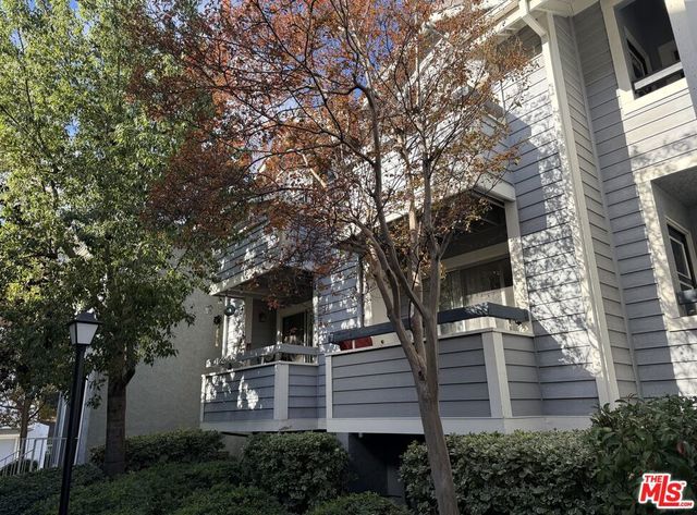 26926 Flo Lane 422, Santa Clarita, CA 91351