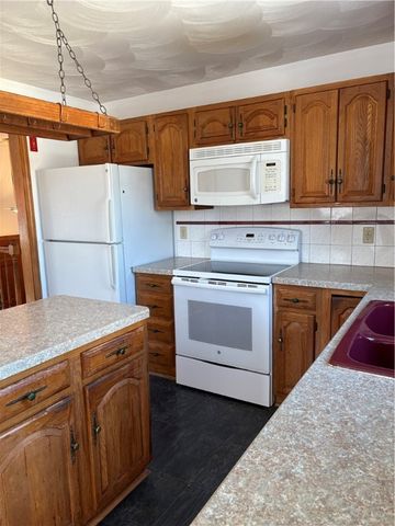 2 Valley Street, Lincoln, RI 02838