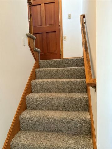 2 Valley Street, Lincoln, RI 02838