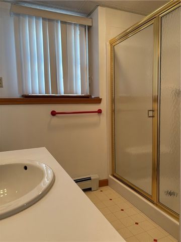 2 Valley Street, Lincoln, RI 02838