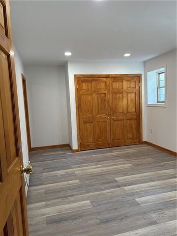 2 Valley Street, Lincoln, RI 02838