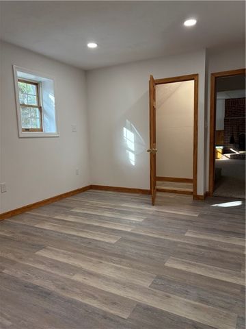 2 Valley Street, Lincoln, RI 02838