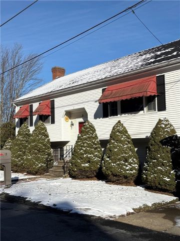 2 Valley Street, Lincoln, RI 02838