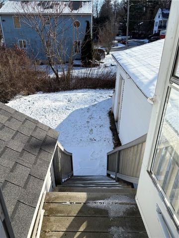 2 Valley Street, Lincoln, RI 02838