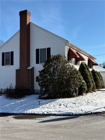 2 Valley Street, Lincoln, RI 02838