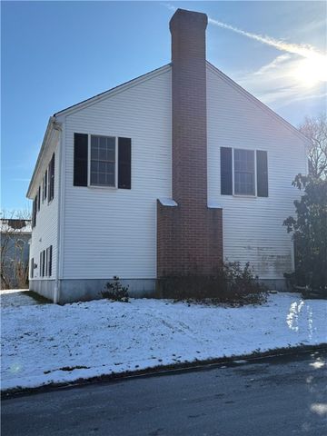 2 Valley Street, Lincoln, RI 02838