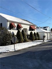 2 Valley Street, Lincoln, RI 02838