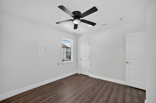 5137 E Berry Street, Fort Worth, TX 76119