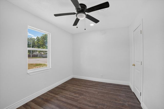 5137 E Berry Street, Fort Worth, TX 76119