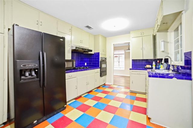 2905 Robinson ST A, Austin, TX 78722