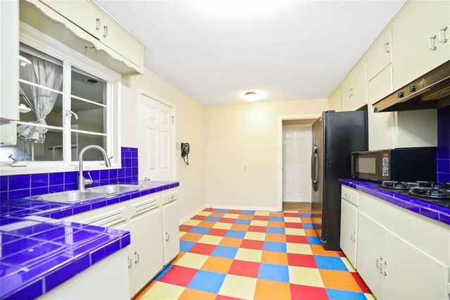 2905 Robinson ST A, Austin, TX 78722