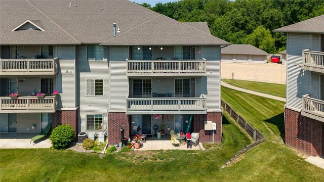 250 Cimarron Drive NE 309, Hiawatha, IA 52233