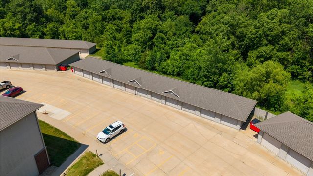 250 Cimarron Drive NE 309, Hiawatha, IA 52233