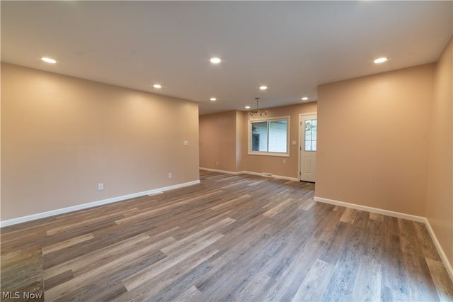 2407 Northview Drive, Cortland, OH 44410