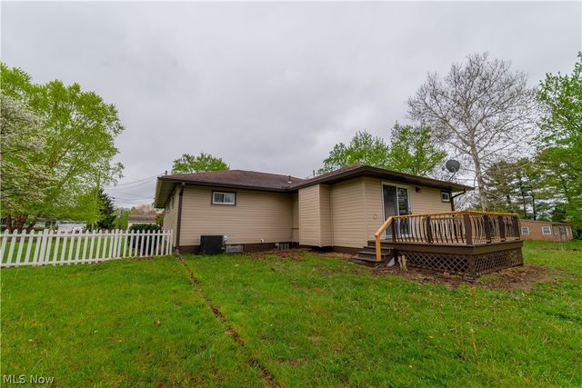 2407 Northview Drive, Cortland, OH 44410