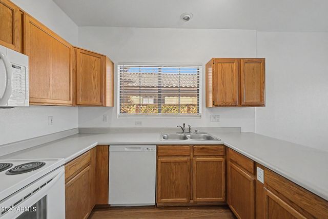 8868 W Laurel Lane, Peoria, AZ 85345