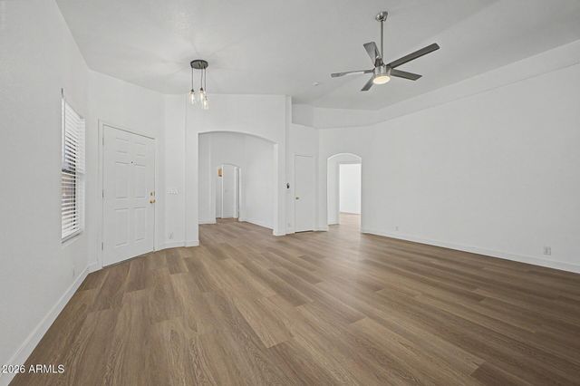 8868 W Laurel Lane, Peoria, AZ 85345