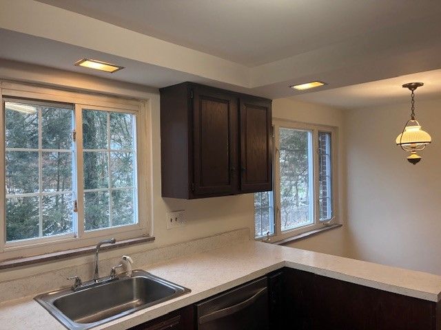 2516 Collins Rd, Churchill Boro, PA 15235