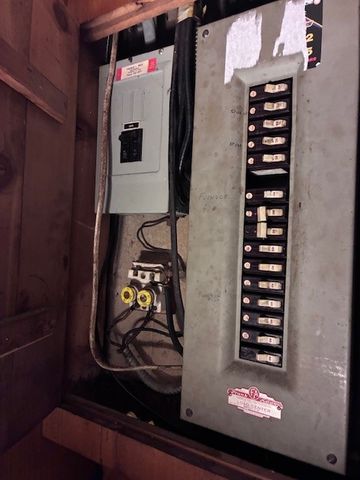 2516 Collins Rd, Churchill Boro, PA 15235