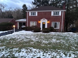 2516 Collins Rd, Churchill Boro, PA 15235