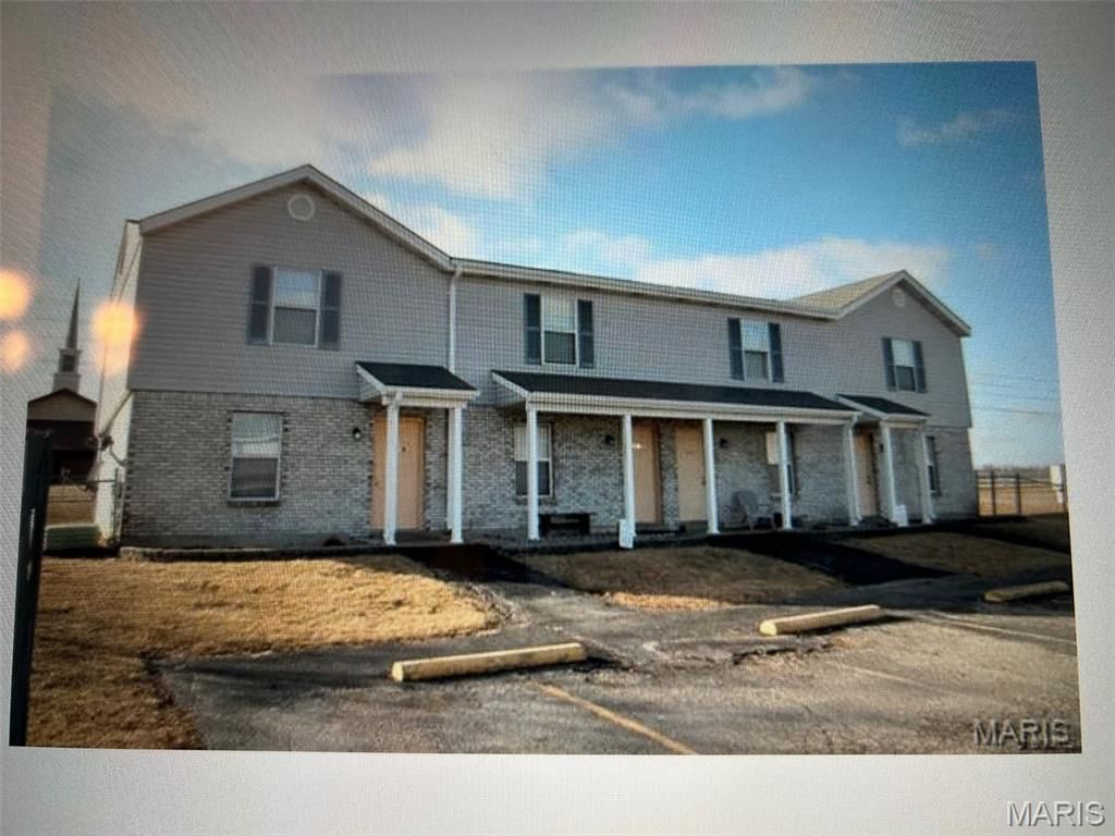 2300 Donna Maria Drive, Warrenton, MO 63383