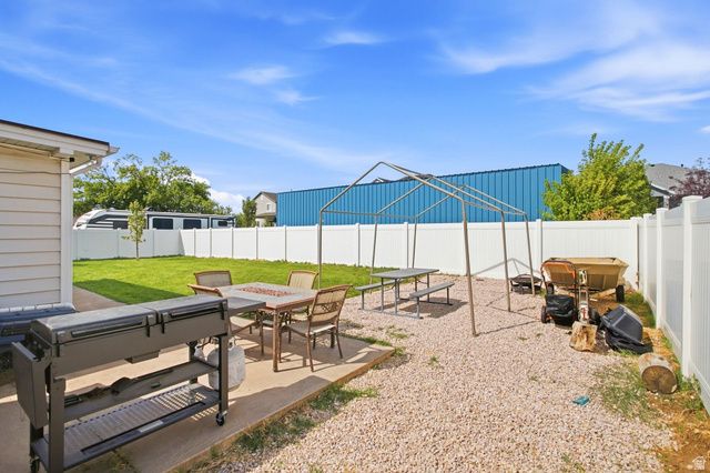 1548 W 2700 S, Syracuse, UT 84075