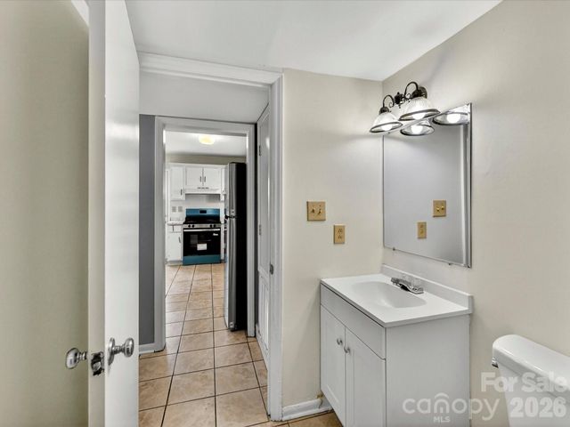 7924 Shady Oak Trail 234, Charlotte, NC 28210