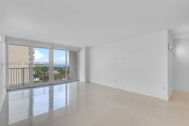 881 Ocean Dr 7H, Key Biscayne, FL 33149