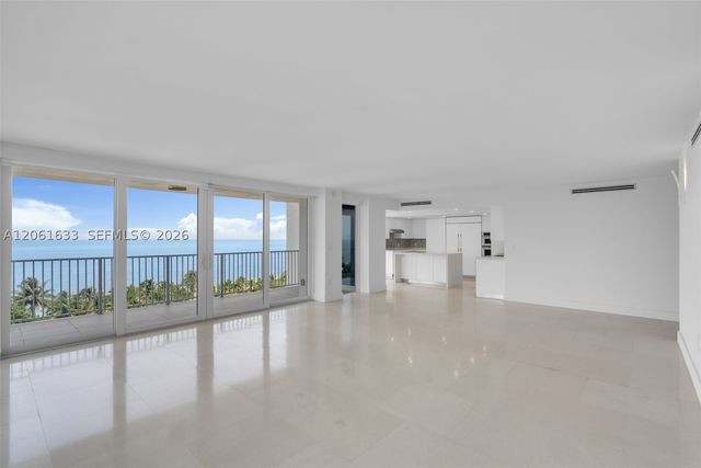 881 Ocean Dr 7H, Key Biscayne, FL 33149