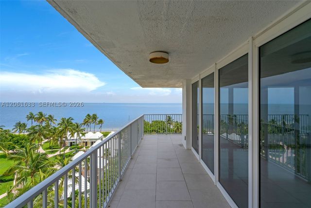 881 Ocean Dr 7H, Key Biscayne, FL 33149