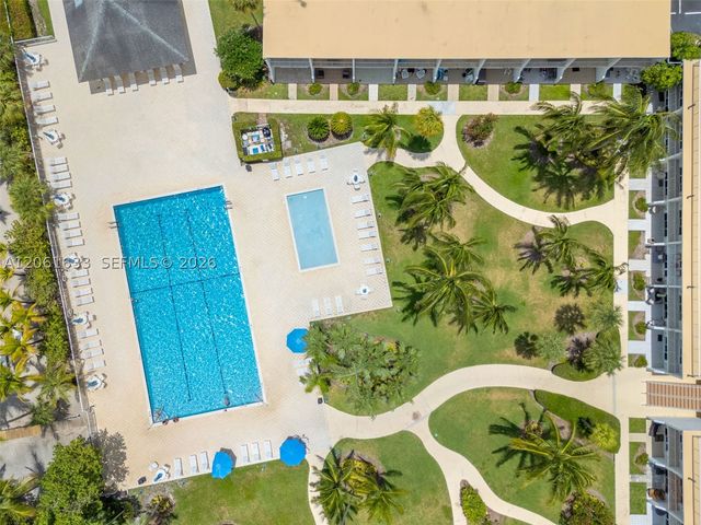 881 Ocean Dr 7H, Key Biscayne, FL 33149