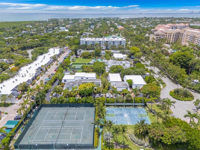 881 Ocean Dr 7H, Key Biscayne, FL 33149