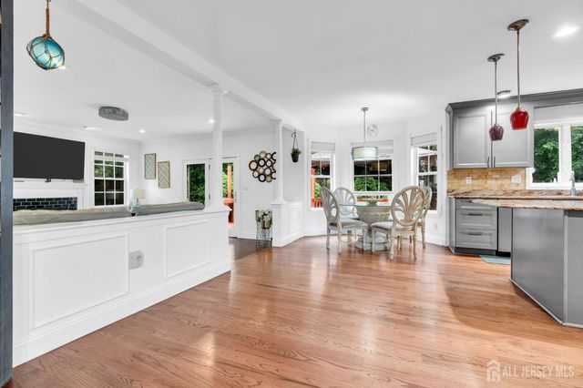 54 WINDING BROOK Drive, Old Bridge, NJ 07747