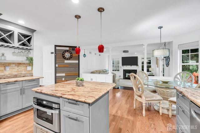54 WINDING BROOK Drive, Old Bridge, NJ 07747
