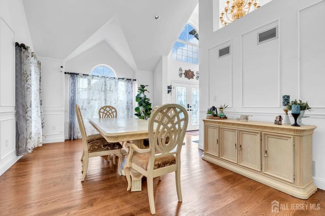 54 WINDING BROOK Drive, Old Bridge, NJ 07747