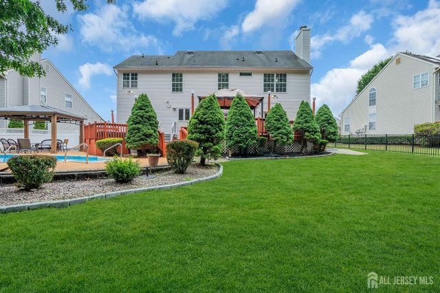 54 WINDING BROOK Drive, Old Bridge, NJ 07747