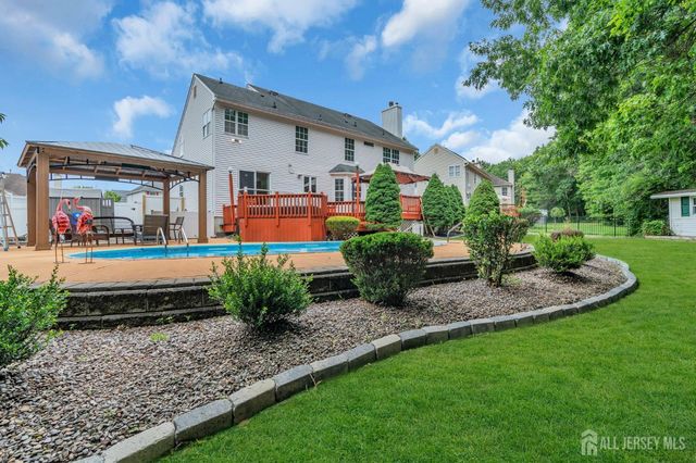 54 WINDING BROOK Drive, Old Bridge, NJ 07747