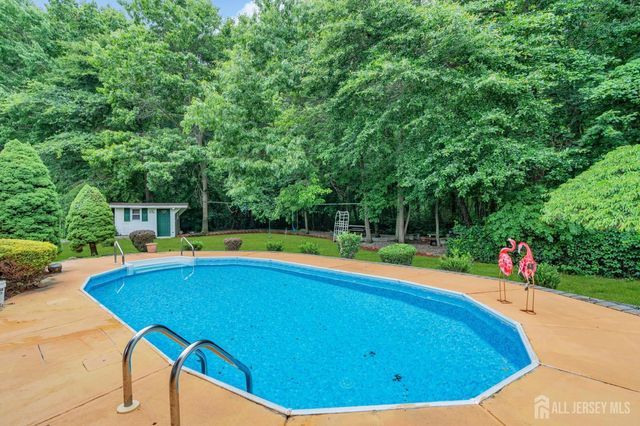 54 WINDING BROOK Drive, Old Bridge, NJ 07747