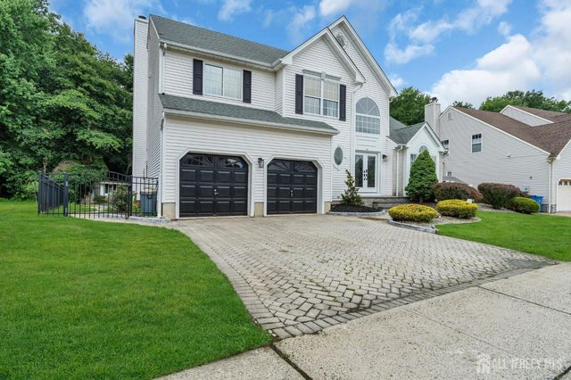 54 WINDING BROOK Drive, Old Bridge, NJ 07747