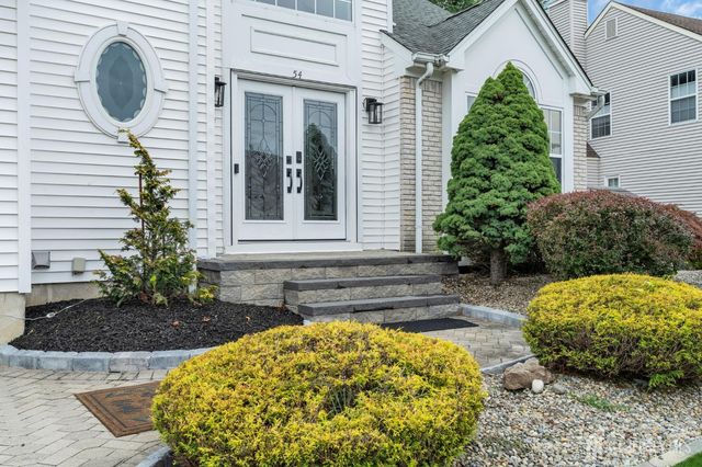 54 WINDING BROOK Drive, Old Bridge, NJ 07747