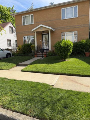 7931 262nd Street, Glen Oaks, NY 11004
