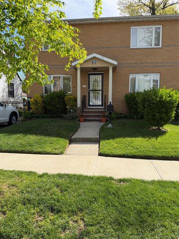7931 262nd Street, Glen Oaks, NY 11004