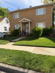 7931 262nd Street, Glen Oaks, NY 11004