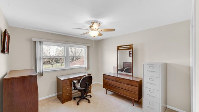 9323 Belmont Avenue, St. John, IN 46373