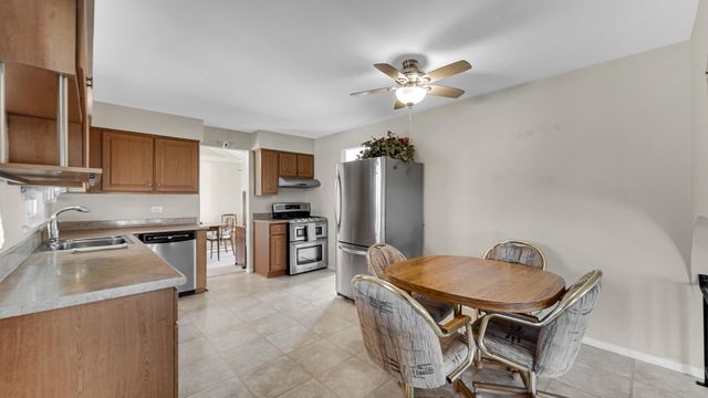 9323 Belmont Avenue, St. John, IN 46373