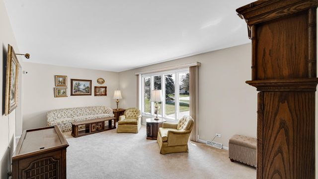 9323 Belmont Avenue, St. John, IN 46373